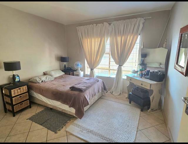 2 BEDROOM TOWNHOUSE FOR SALE IN CELTISDAL